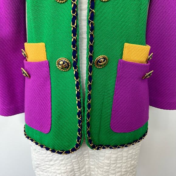 St. John Knit Blazer Double Breasted Color-Block Chain Accent Gold Buttons | 8 - Picture 8 of 15